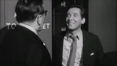 Trailer Carry On Spying