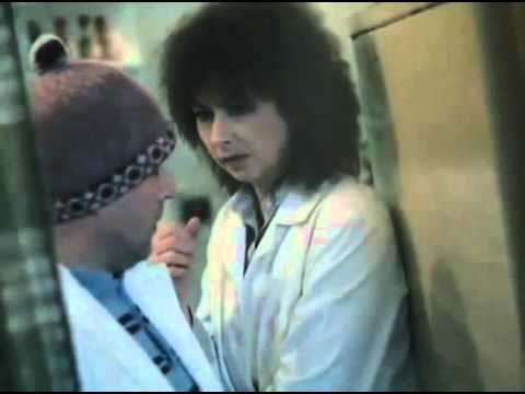 Trailer Kopytem sem, kopytem tam (Snowball Reaction) A Hoof Here, a Hoof There (Tainted Horseplay)
