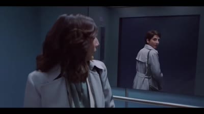 Trailer Mirror, Mirror (Espejo, Espejo)