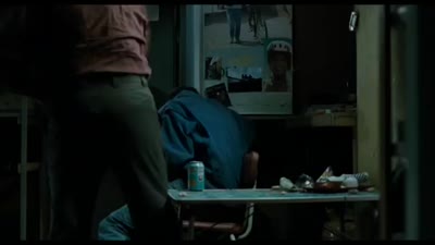 Trailer Hold Me Tight