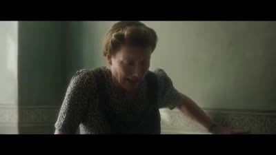 Trailer Alone in Berlin