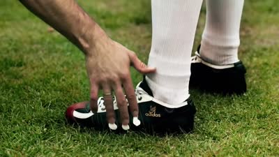 Trailer Adidas Vs. Puma: The Brother's Feud