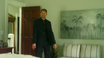 Trailer Hollywood Dirt