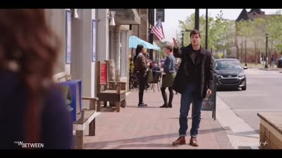 Trailer The In Between